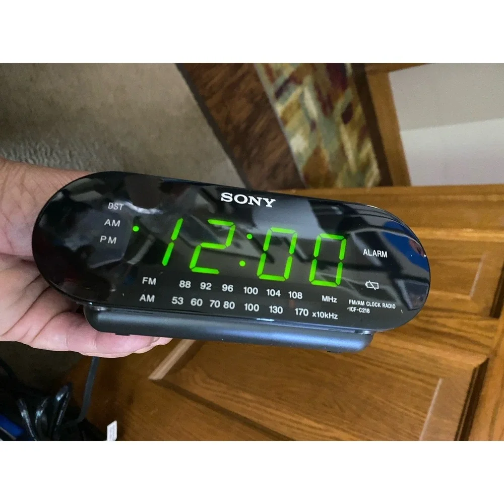 Sony ICF-C218 FM/AM Clock Radio Dream Machine NEW Open Box